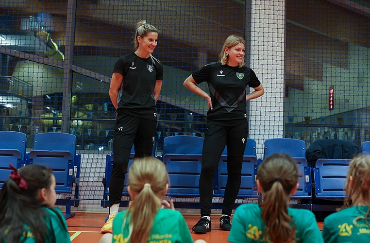 Piłkarki na treningu akademii [GALERIA]