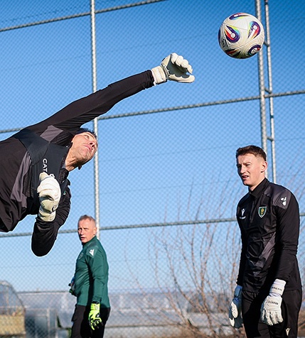 Treningowy piątek w Larze [GALERIA]